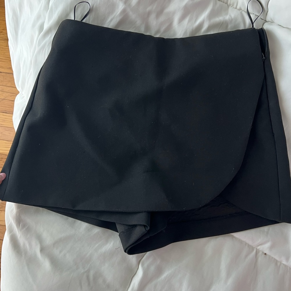 Zara black skort